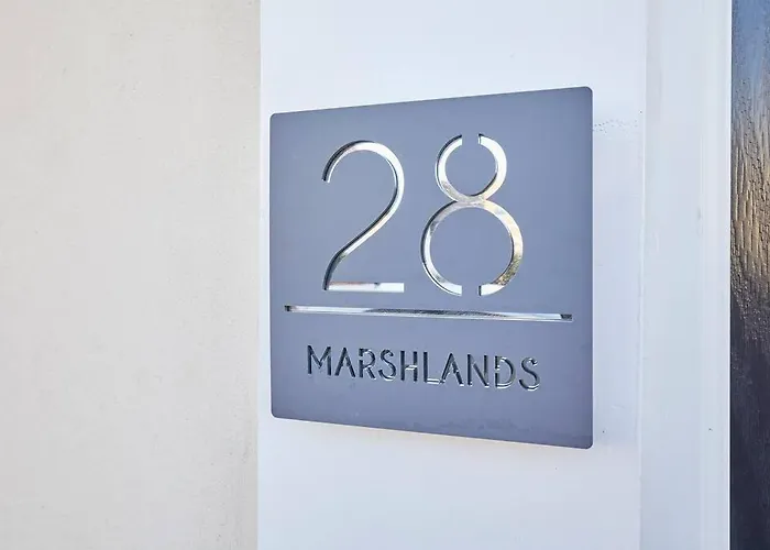 Marshlands 아파트 레드카